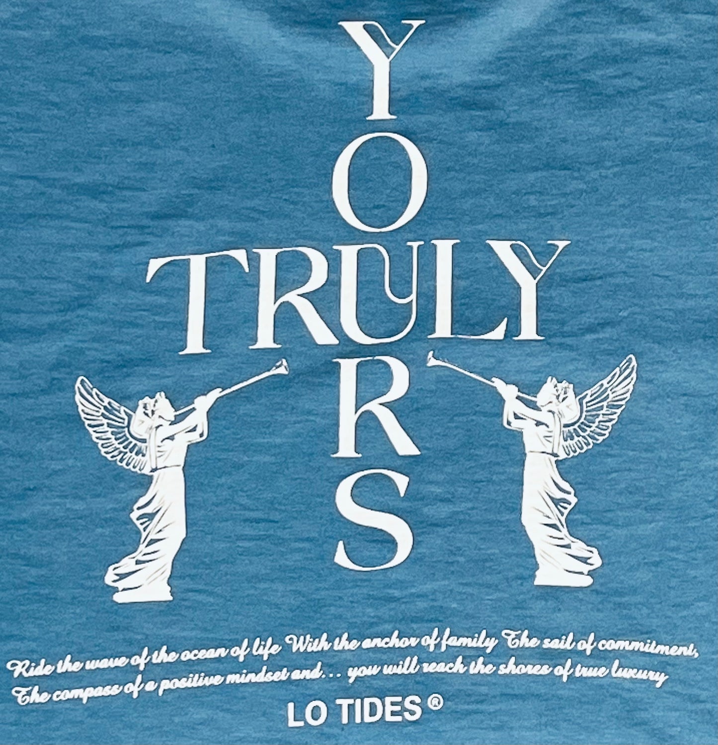 𝓒𝓵𝓸𝓾𝓭 𝓑𝓵𝓾𝓮